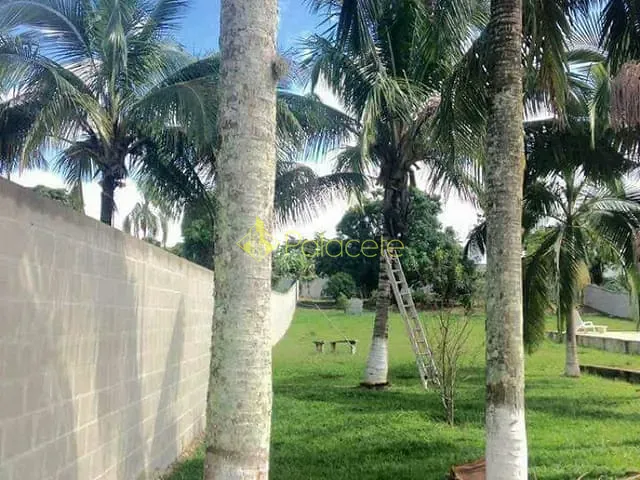 Chácara com 2700m² 2 quartos e 1 banheiro, à venda, no bairro Chácaras Santa Edwirges em Guaratinguetá