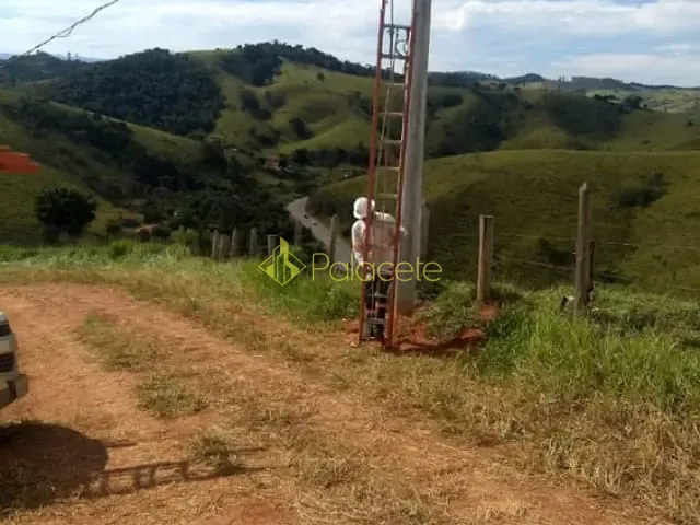 Chácara com 1000m², à venda, no bairro Centro em São Luiz Do Paraitinga