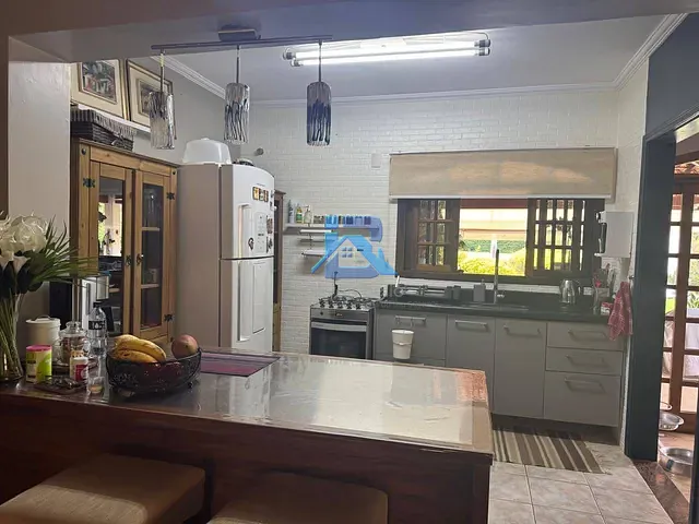 Chácara com 2108m² 3 quartos e 2 banheiros, à venda, no bairro Capela do Barreiro em Itatiba
