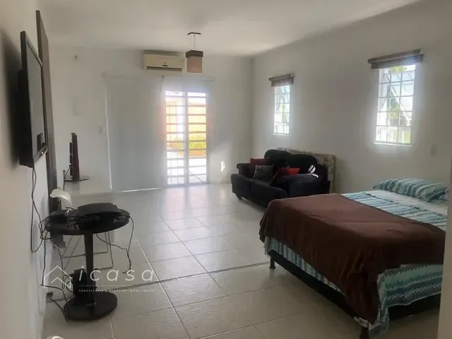 Chácara com 4000m² 3 quartos e 1 banheiro, à venda, no bairro Chácara Flórida em Taubaté