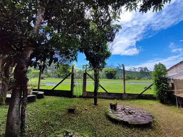 Chácara com 1200m² 2 quartos e 1 banheiro, à venda, no bairro Ribeirão Grande em Pindamonhangaba