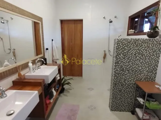 Chácara com 24000m² 5 quartos e 5 banheiros, à venda, no bairro Pinga em Pindamonhangaba