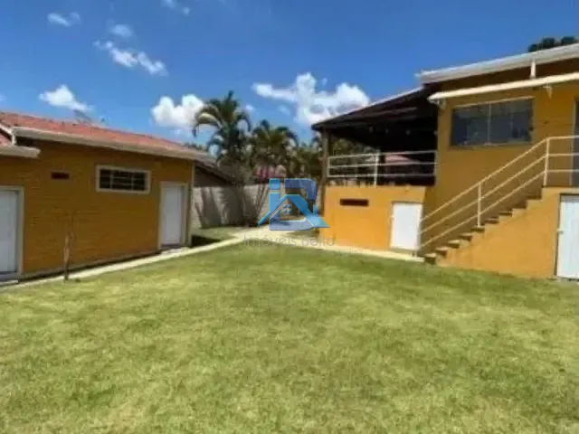 Chácara com 1000m² 4 quartos e 4 banheiros, à venda, no bairro Jardim Leonor em Itatiba