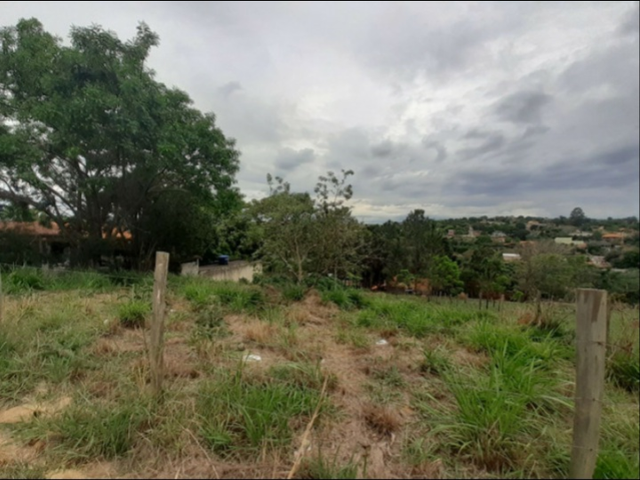 Chácara com 1040m², à venda, no bairro Loteamento Chácaras Ingrid em Taubaté
