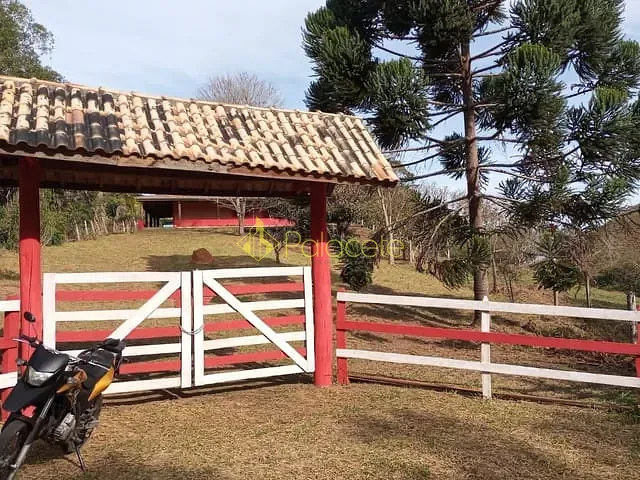 Chácara com 24000m² 2 quartos e 3 banheiros, à venda, no bairro POUSO FRIO em Pindamonhangaba