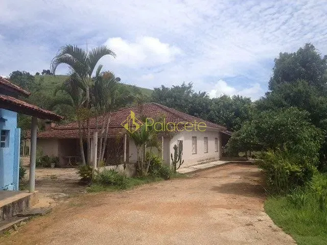 Chácara com 4873880m² 3 quartos e 2 banheiros, à venda, no bairro Registro em Taubaté