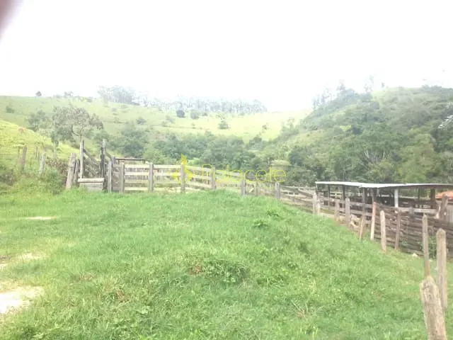 Chácara com 4873880m² 3 quartos e 2 banheiros, à venda, no bairro Registro em Taubaté