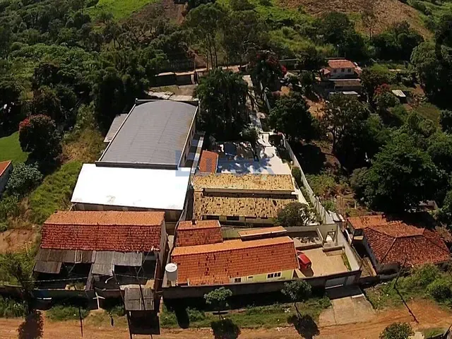 Chácara com 2000m² 3 quartos e 4 banheiros, à venda, no bairro Vila Ipê em Campinas