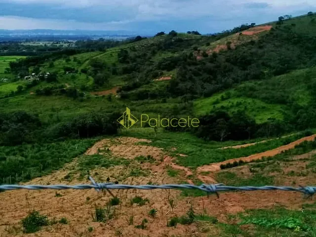 Chácara com 20000m², à venda, no bairro Mandú em Pindamonhangaba
