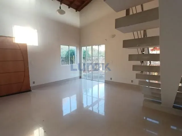 Chácara com 980m² 3 quartos e 3 banheiros, para alugar, no bairro Vale Verde em Valinhos