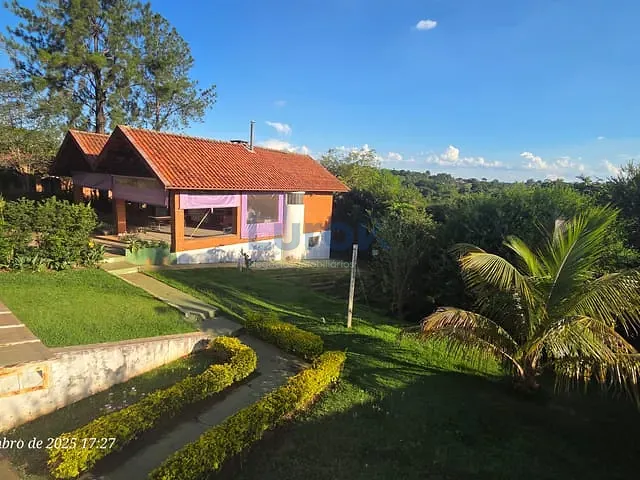 Chácara com 1015m² 2 quartos e 2 banheiros, à venda, no bairro Estância Recreativa San Fernando em Valinhos