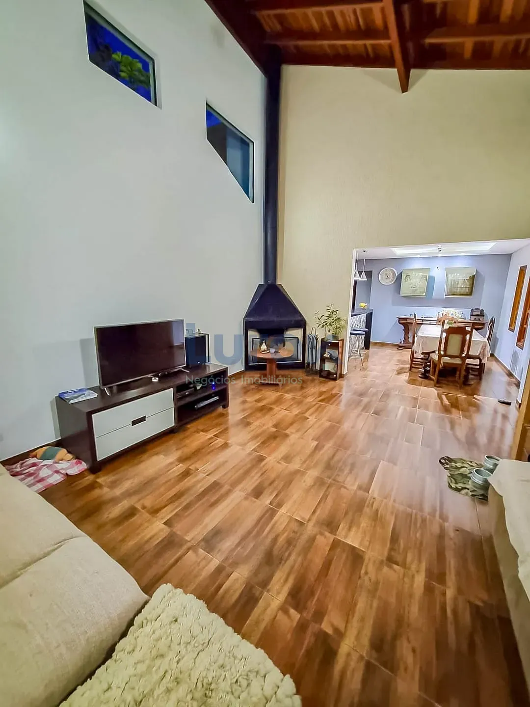 Chácara, 3 quartos, 1600 m² - Foto 2