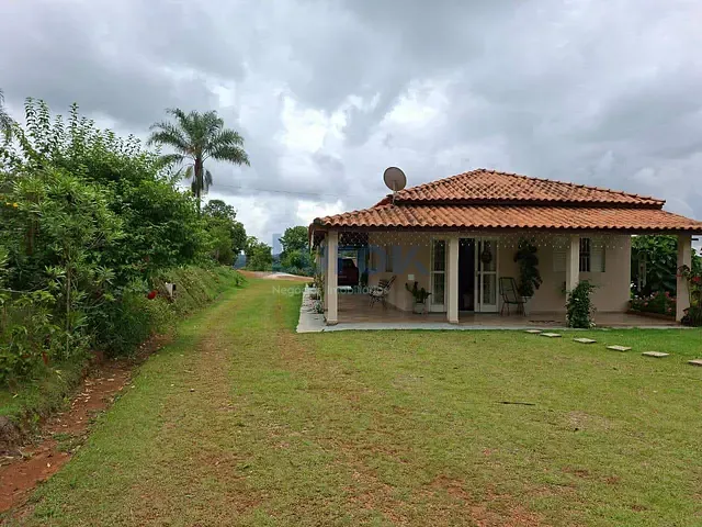 Chácara com 6500m² 2 quartos e 2 banheiros, à venda, no bairro Silvas em Morungaba
