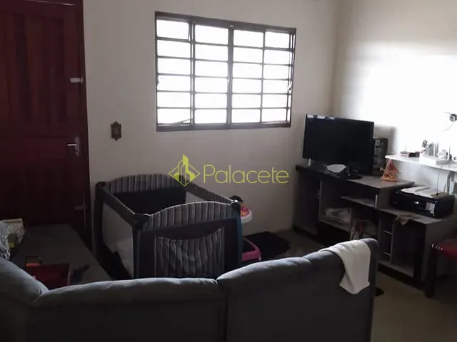 Chácara com 1800m² 3 quartos e 1 banheiro, à venda, no bairro Parque Lago Azul em Pindamonhangaba
