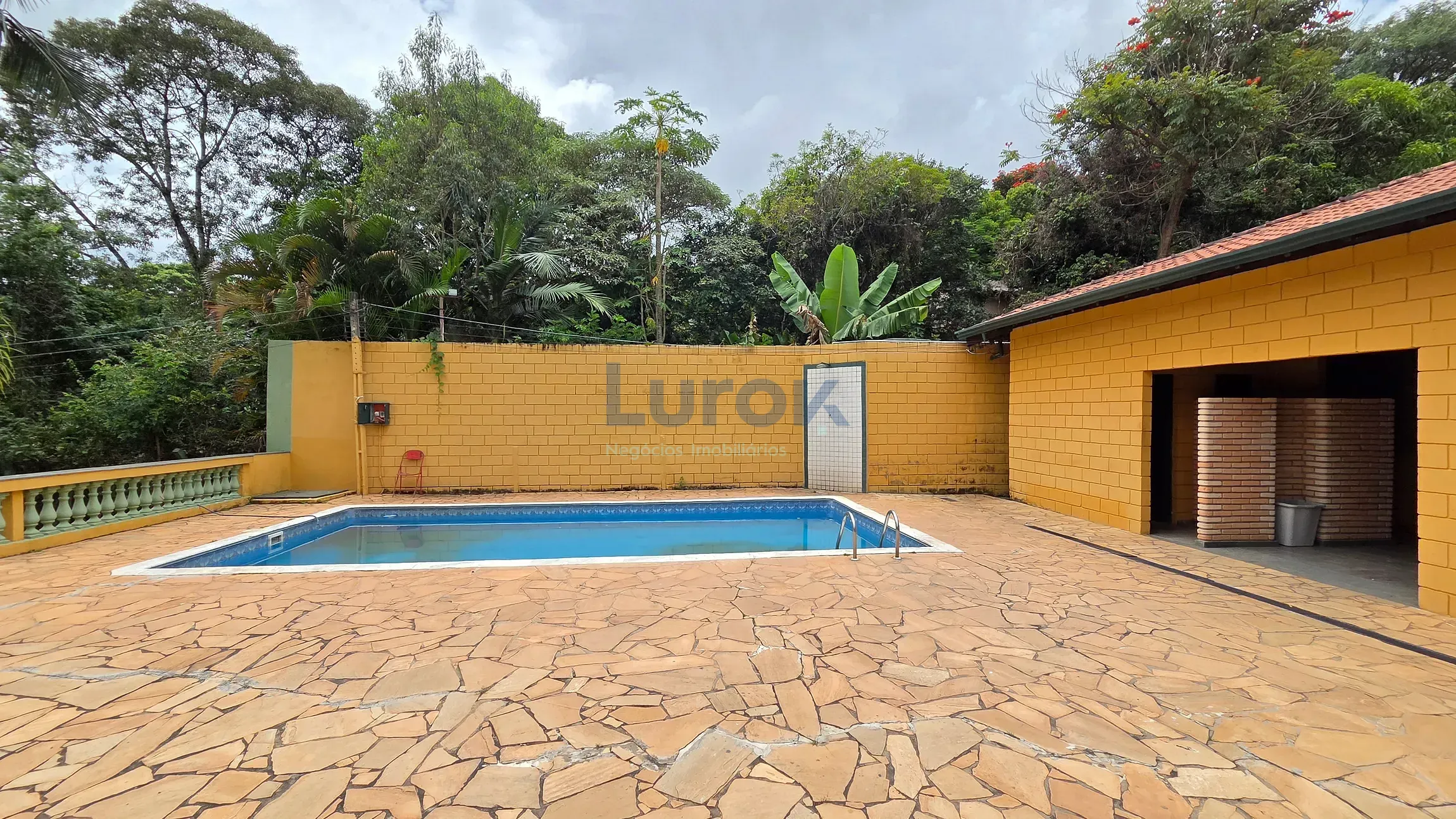 Chácara, 2 quartos, 2053 m² - Foto 11