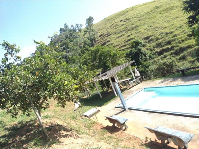 Chácara com 20000m² 3 quartos e 2 banheiros, à venda, no bairro Zona Rural em Guaratinguetá