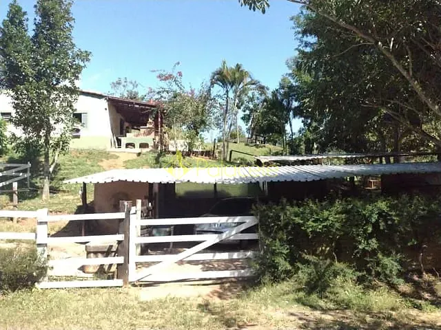 Chácara com 20000m² 3 quartos e 2 banheiros, à venda, no bairro Zona Rural em Guaratinguetá