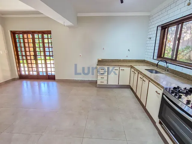 Chácara com 2000m² 3 quartos e 2 banheiros, à venda, no bairro Chácaras São Bento em Valinhos