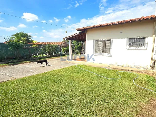 Chácara com 353m² 2 quartos e 2 banheiros, à venda, no bairro Vale Verde em Valinhos