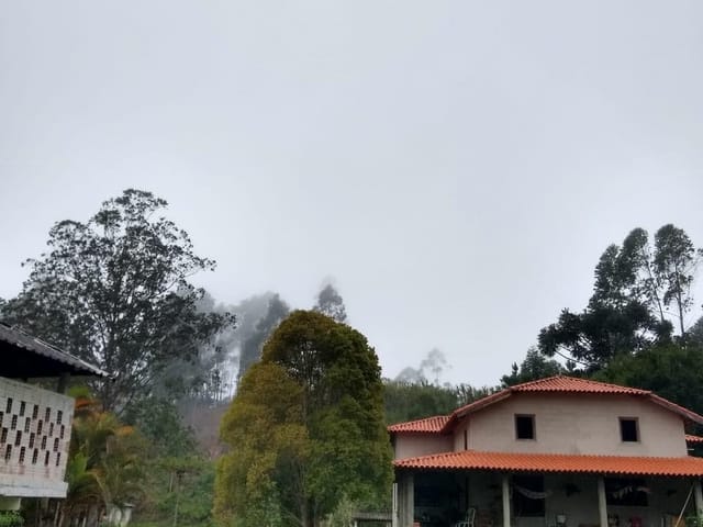 Chácara com 24000m² 5 quartos e 3 banheiros, à venda, no bairro Zona Rural em São Luiz Do Paraitinga