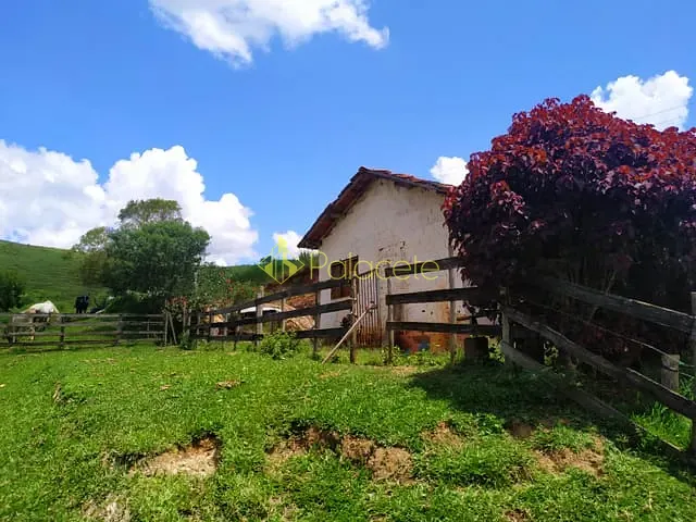 Chácara com 411400m² 2 quartos e 1 banheiro, à venda, no bairro Zona Rural em Cunha