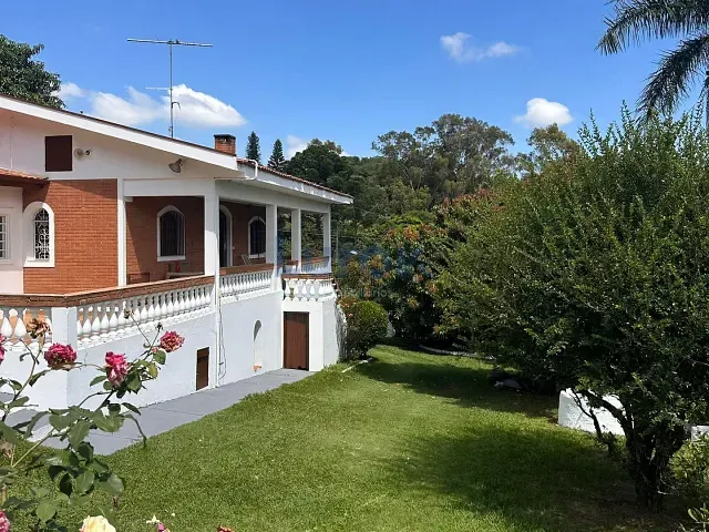 Chácara com 880m² 2 quartos e 5 banheiros, à venda, no bairro Vale Verde em Valinhos