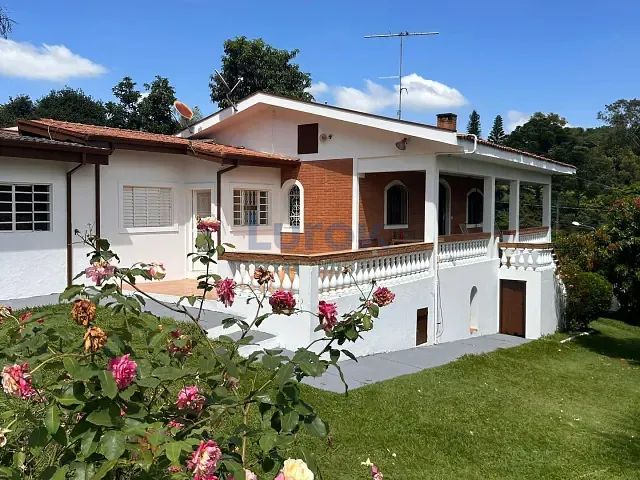 Chácara com 880m² 2 quartos e 5 banheiros, à venda, no bairro Vale Verde em Valinhos