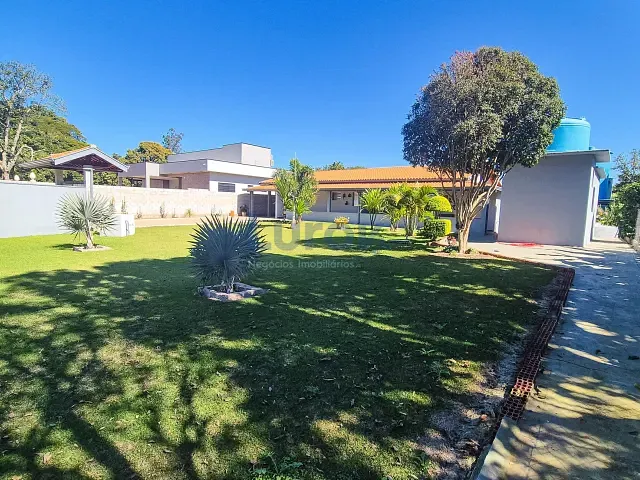 Chácara com 5000m² 3 quartos e 3 banheiros, à venda, no bairro Chácaras Alpina em Valinhos