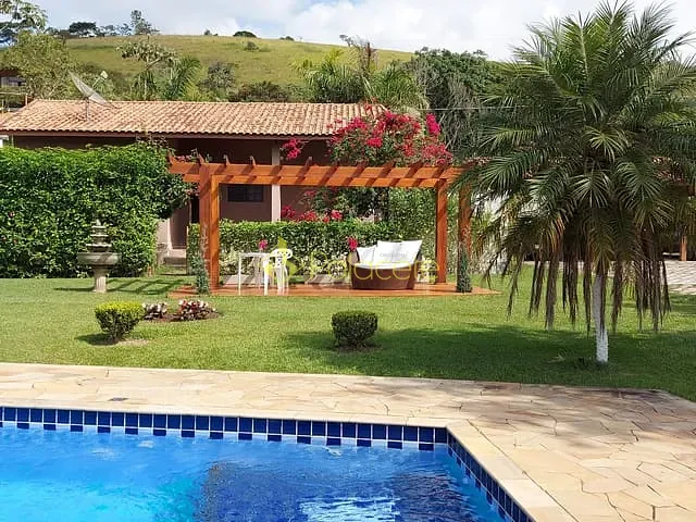Chácara com 7700m² 4 quartos e 4 banheiros, à venda, no bairro Ribeirão Grande em Pindamonhangaba