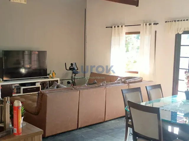 Chácara com 2500m² 4 quartos e 4 banheiros, à venda, no bairro Lopes em Valinhos