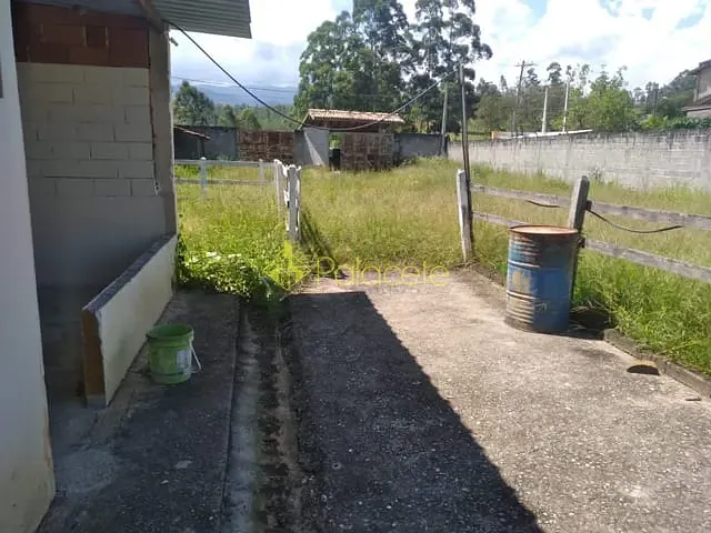 Chácara com 1000m² 1 quarto e 1 banheiro, à venda, no bairro Ribeirão Grande em Pindamonhangaba