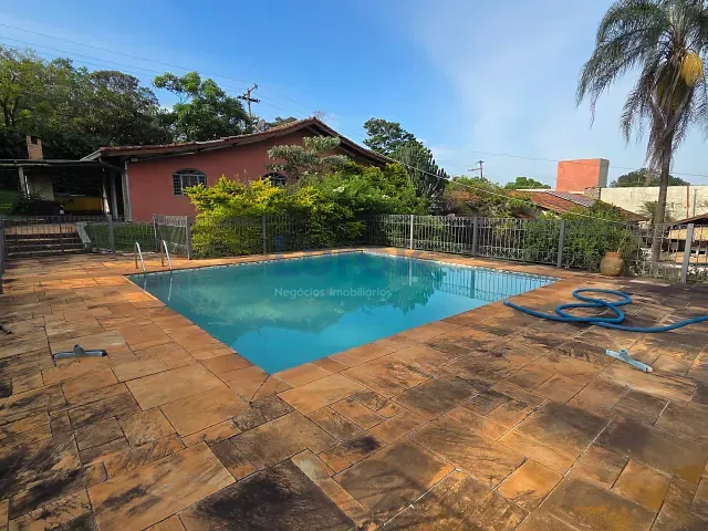 Chácara com 1130m² 2 quartos e 4 banheiros, à venda, no bairro Estância Recreativa San Fernando em Valinhos
