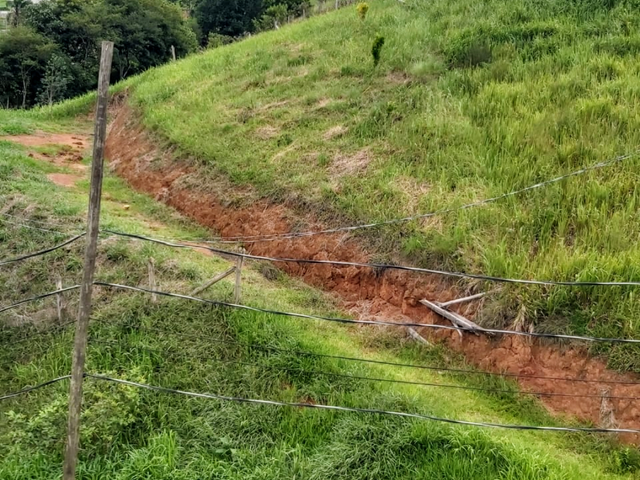 Chácara com 1002m², à venda, no bairro Barreirinho em Santo Antônio do Pinhal