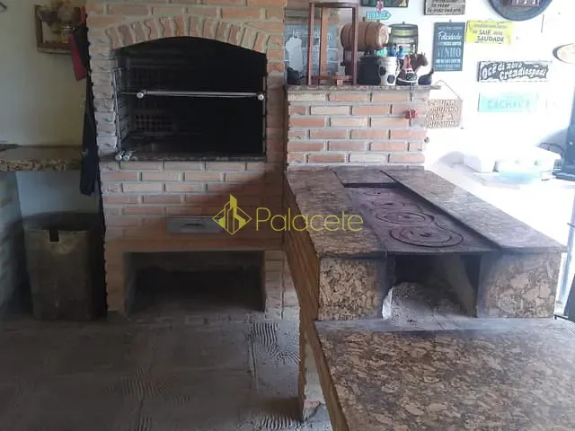 Chácara com 1350m² 2 quartos e 5 banheiros, à venda, no bairro Mandú em Pindamonhangaba