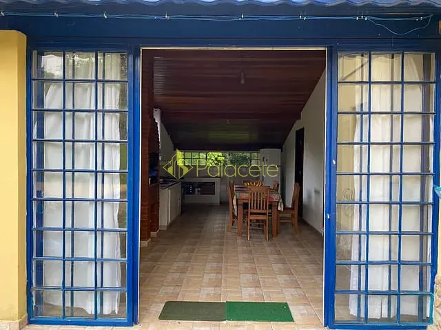 Sítio com 61276m² 3 quartos e 2 banheiros, à venda, no bairro Zona Rural em Silveiras