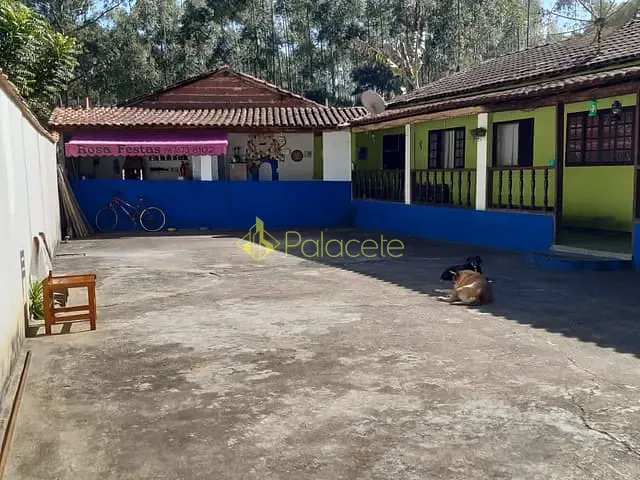 Chácara com 500m² 3 quartos e 2 banheiros, à venda, no bairro Colméia em Pindamonhangaba