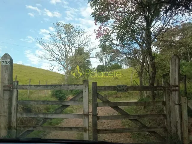 Chácara à venda, no bairro Piracuama em Pindamonhangaba
