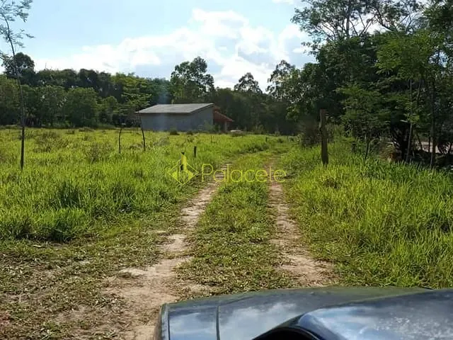 Chácara com 1447m², à venda, no bairro Colméia em Pindamonhangaba