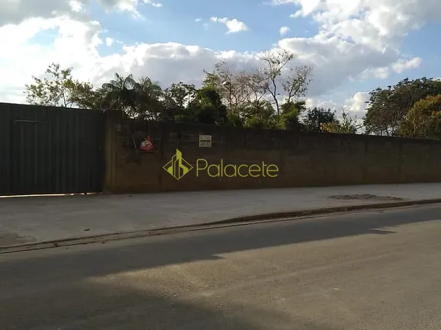Chácara com 6675m², à venda, no bairro Quiririm em Taubaté