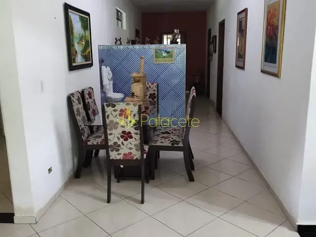 Chácara com 24000m² 3 quartos e 3 banheiros, à venda, no bairro Registro em Taubaté