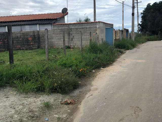 Chácara com 3025m², à venda, no bairro Moreira César em Pindamonhangaba