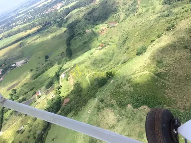 Chácara com 25000m², à venda, no bairro Mandú em Pindamonhangaba