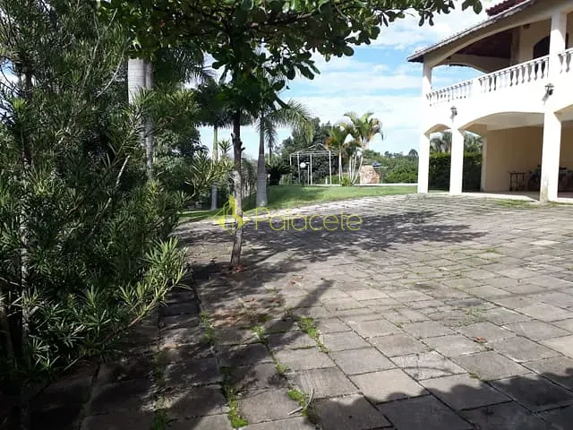 Chácara com 3010m² 3 quartos e 3 banheiros, à venda, no bairro Boa Vista em Caçapava