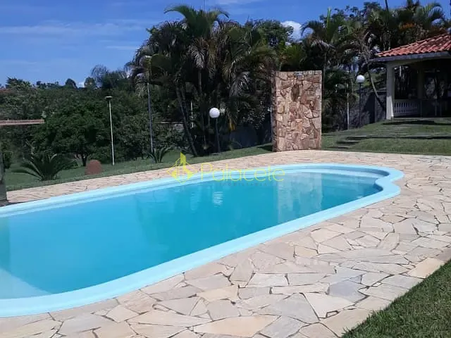 Chácara com 3010m² 3 quartos e 3 banheiros, à venda, no bairro Boa Vista em Caçapava