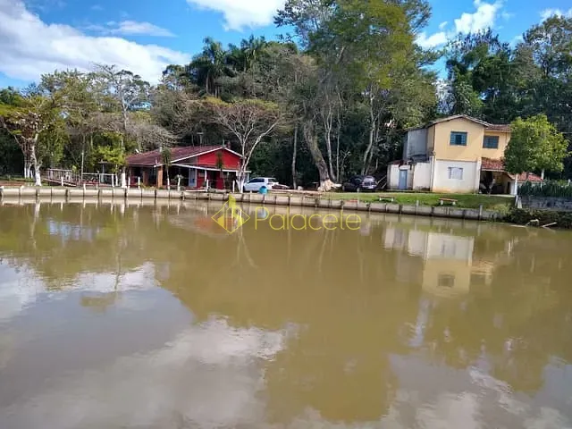 Chácara com 55000m² 4 quartos e 2 banheiros, à venda, no bairro Bom Sucesso em Pindamonhangaba
