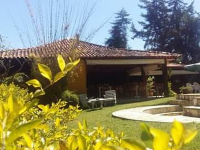 Chácara com 350000m² 4 quartos e 3 banheiros, à venda, no bairro Pedreira em Guaratinguetá