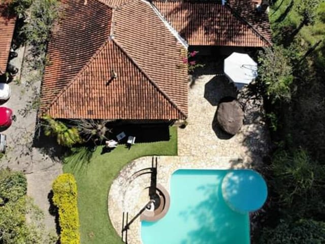 Chácara com 350000m² 4 quartos e 3 banheiros, à venda, no bairro Pedreira em Guaratinguetá
