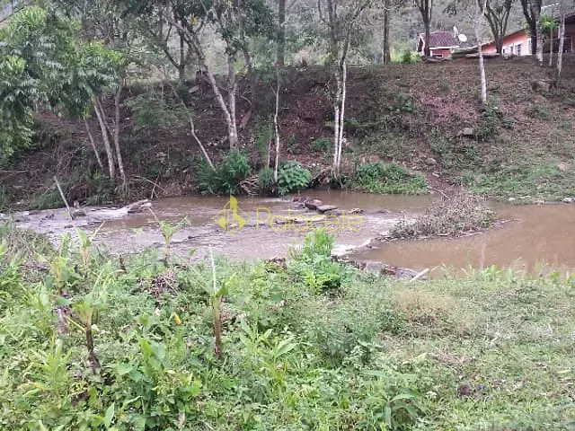 Chácara com 10000m² 3 quartos e 2 banheiros, à venda, no bairro Ribeirão Grande em Pindamonhangaba