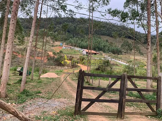 Chácara à venda, no bairro Zona Rural em Lagoinha
