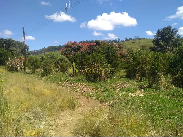 Chácara com 300000m² 2 quartos e 1 banheiro, à venda, no bairro Água Preta em Pindamonhangaba